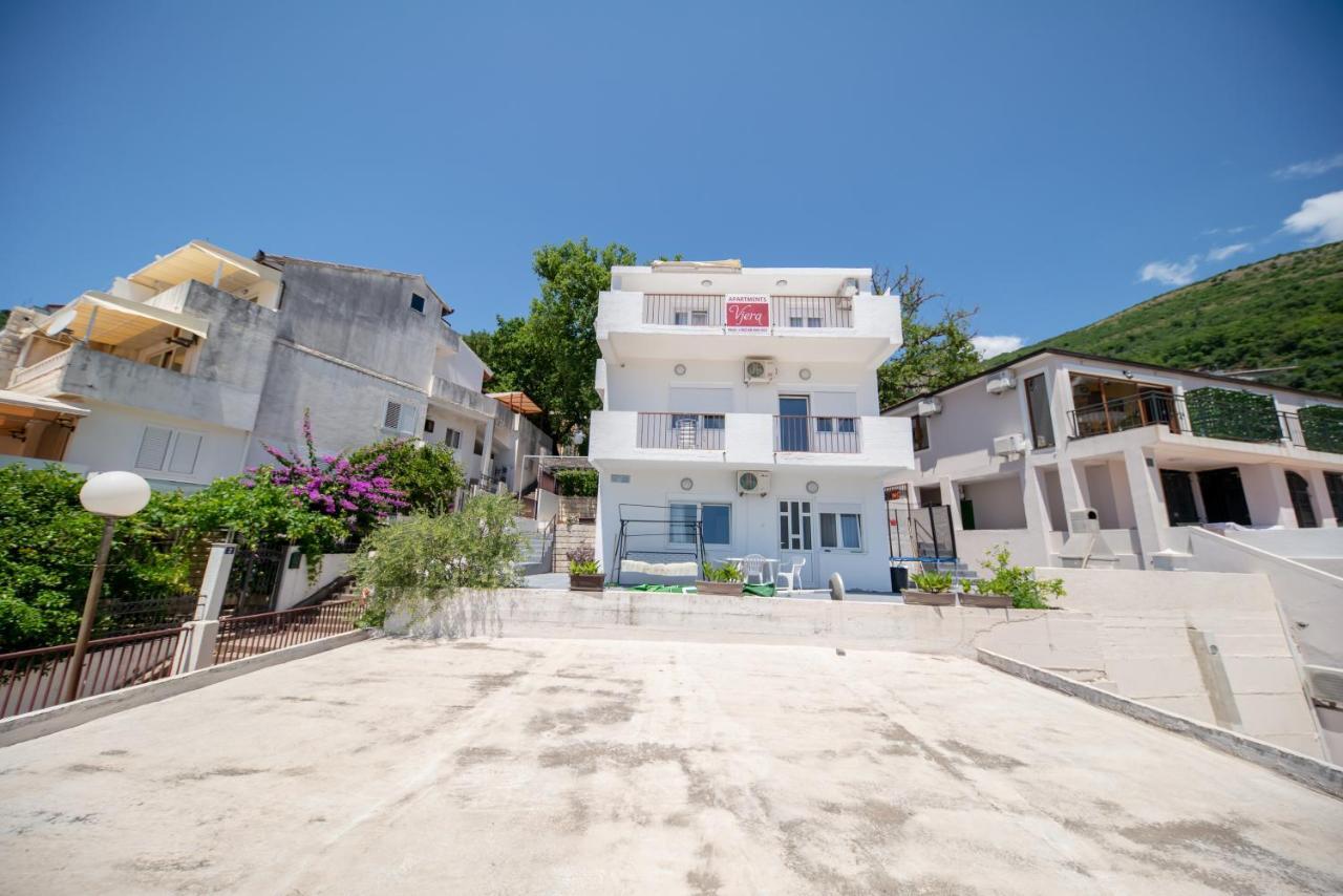 Apartments Vjera Petrovac Exterior photo