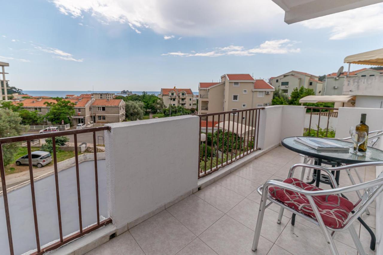 Apartments Vjera Petrovac Exterior photo