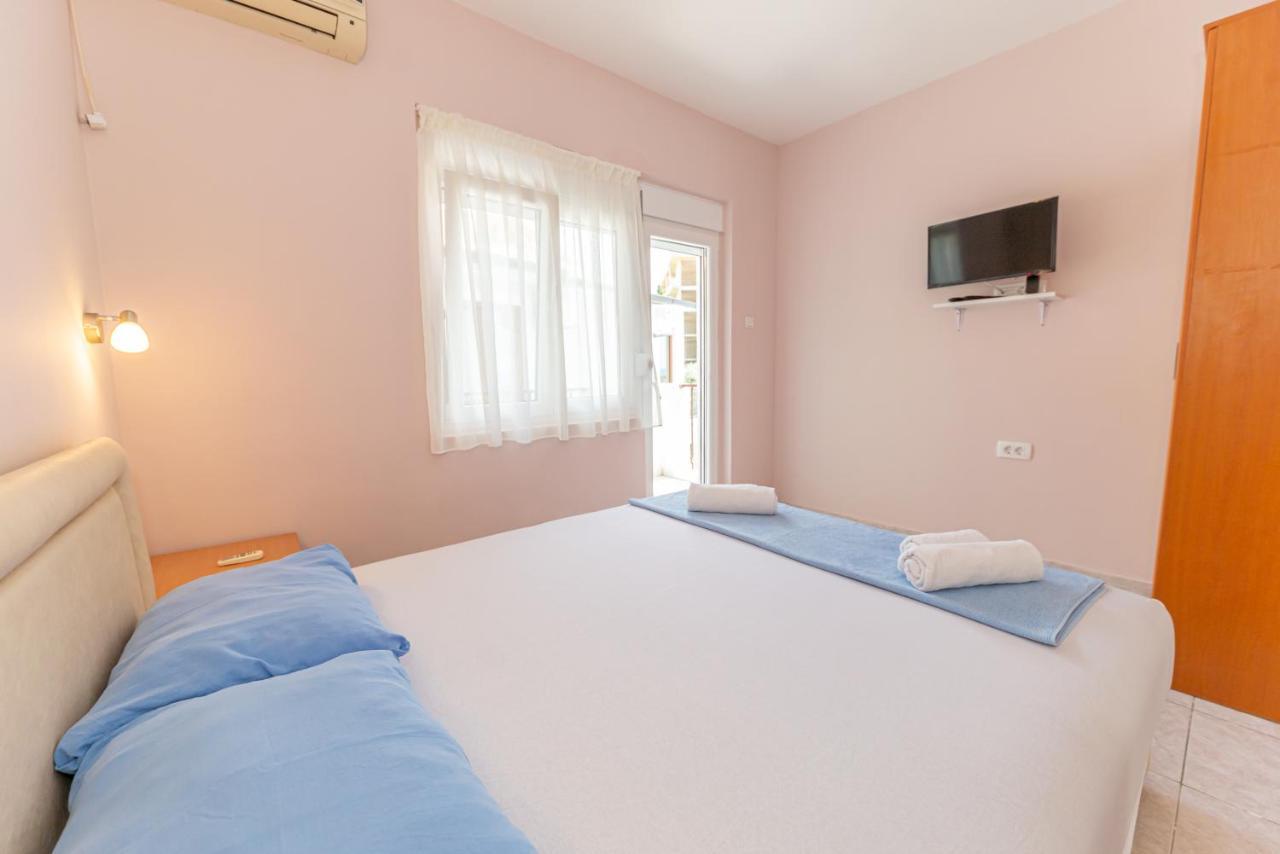 Apartments Vjera Petrovac Exterior photo