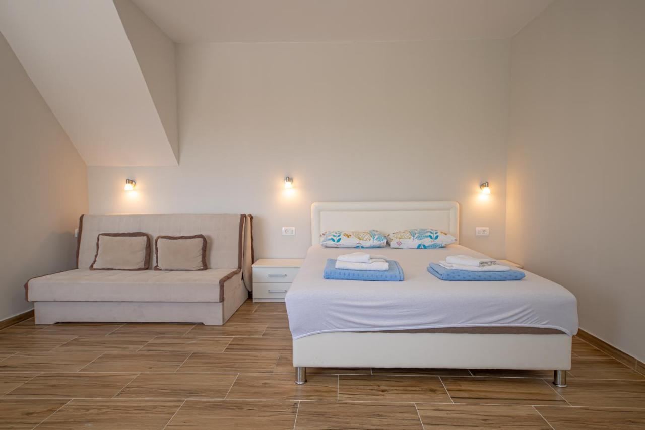 Apartments Vjera Petrovac Exterior photo