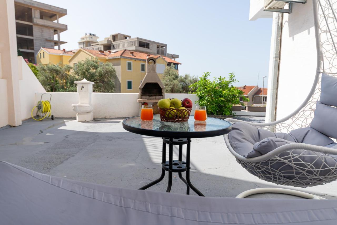 Apartments Vjera Petrovac Exterior photo