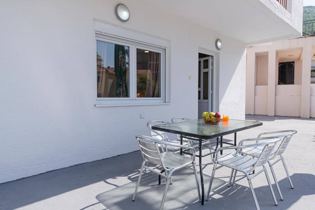 Apartments Vjera Petrovac Exterior photo