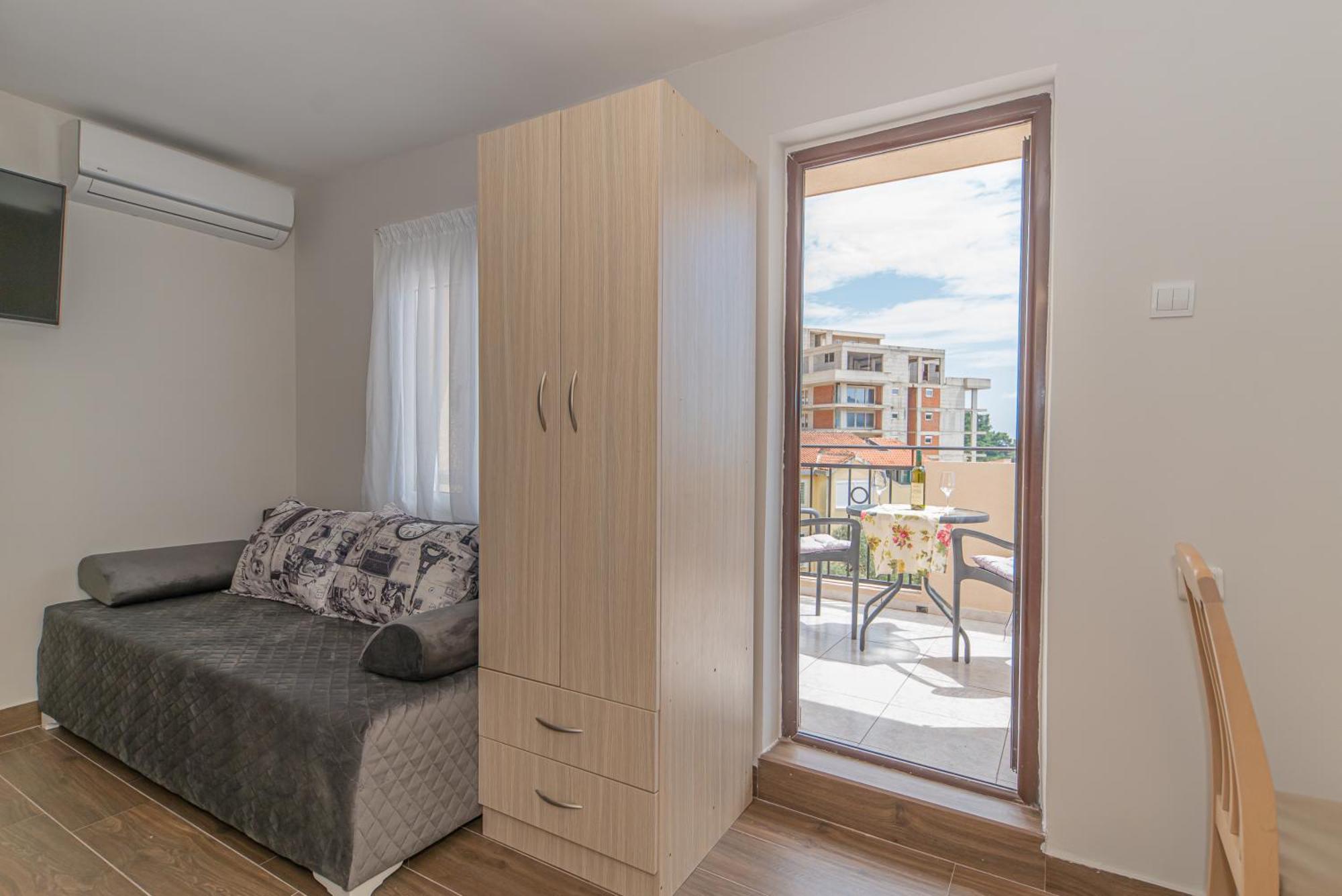 Apartments Vjera Petrovac Exterior photo