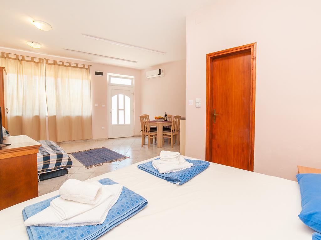 Apartments Vjera Petrovac Exterior photo