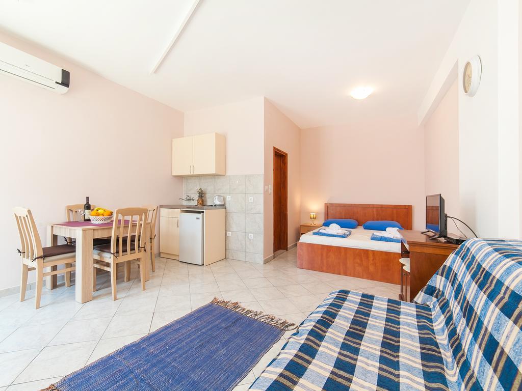 Apartments Vjera Petrovac Exterior photo