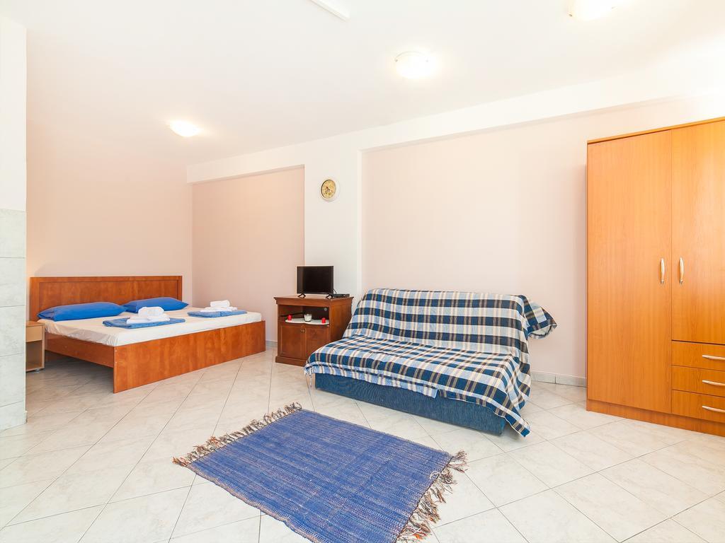 Apartments Vjera Petrovac Exterior photo