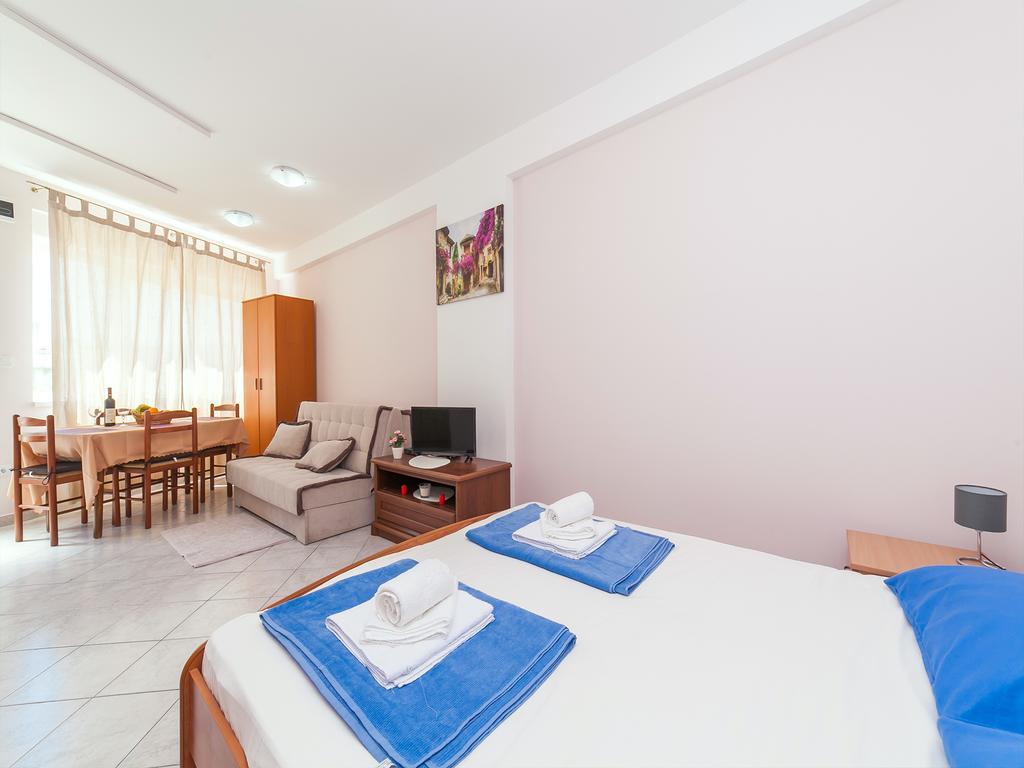 Apartments Vjera Petrovac Exterior photo