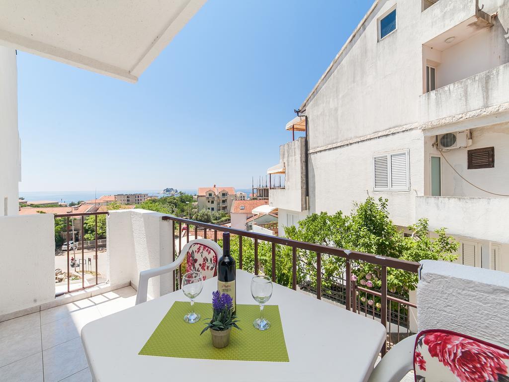 Apartments Vjera Petrovac Exterior photo
